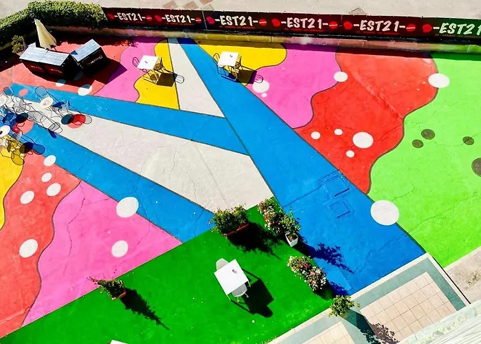 Lh Hotel Arca Street Art